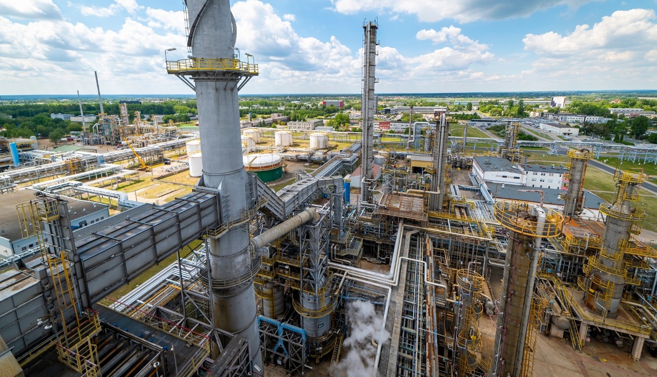 Petrochemia i produkty petrochemiczne. Rafineria ORLEN w Płocku.