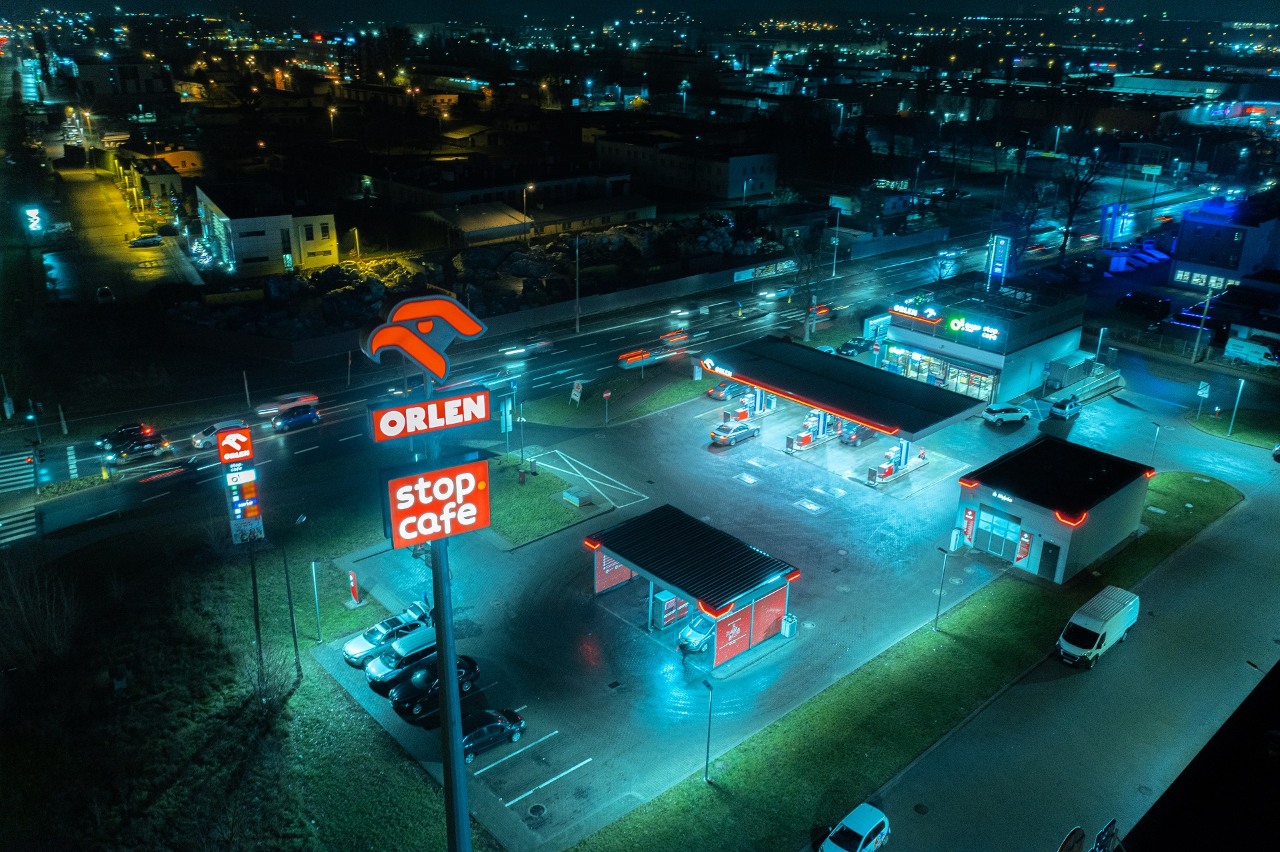 Modern client and the fuel station of the future