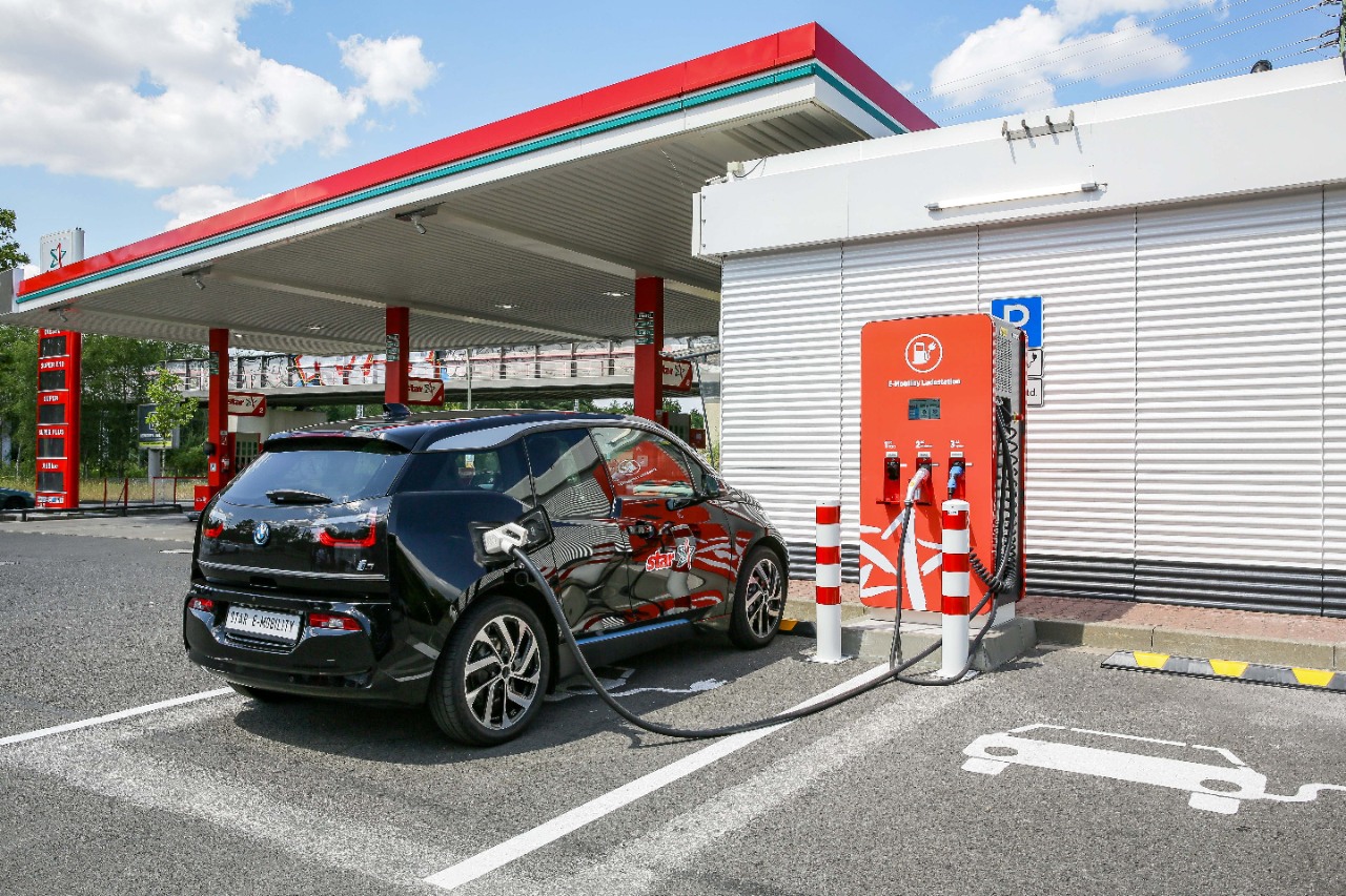 Stacja paliw alternatywnych Grupy ORLEN do ładowania pojazdów elektrycznych